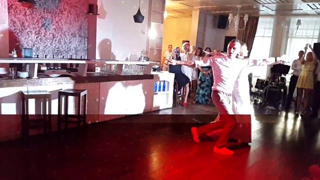 Самый яркий свадебный танец ( Вальс ) ! The most striking wedding dance (Waltz) смотреть онлайн