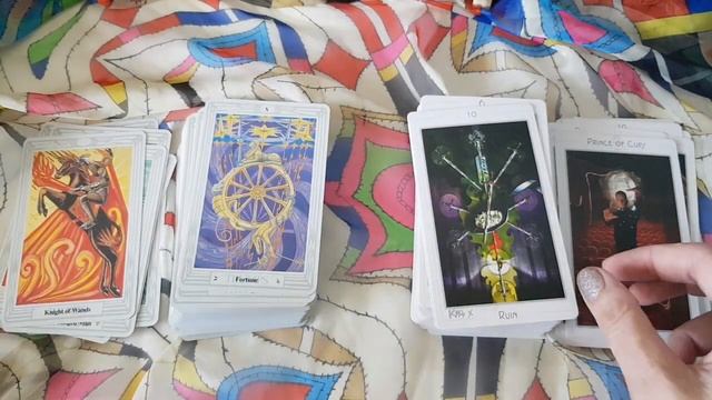 Начинающим тарологам. Таро Тота и Сити Таро обзор колод и книга смотреть онлайн