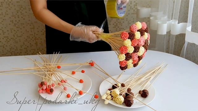 ШОКОЛАДНЫЕ РОЗЫ// ШОКОЛАДНЫЕ ЦВЕТЫ// ШОКОЛАДНЫЙ БУКЕТ//ЦВЕТЫ ИЗ ШОКОЛАДА // СЛАДКИЙ БУКЕТ смотреть онлайн