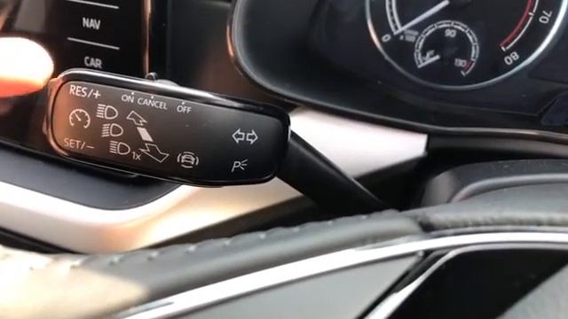 SKODA KAMIQ 2022 SE DRIVER CONTROLS, HOW 222'S GUIDE, HOW IT WORKS, SKODA UK смотреть онлайн