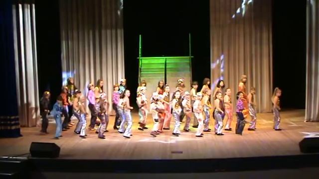 1-Детский театр песни ''Серебряный колокольчик''.mkv смотреть онлайн