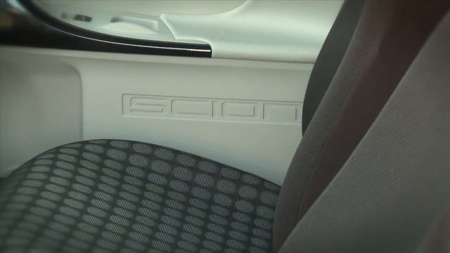 Scion IQ Review смотреть онлайн