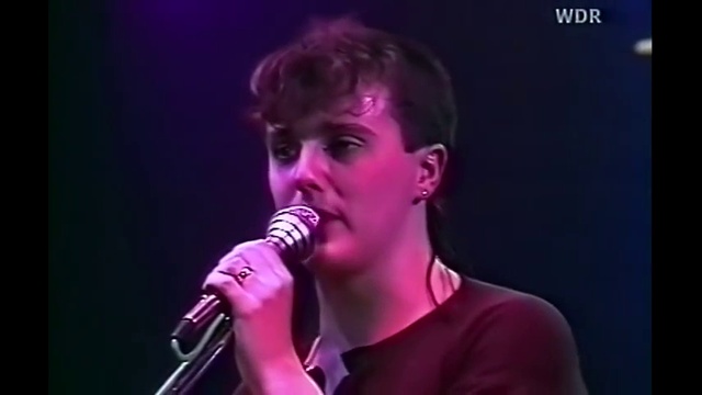 Tears For Fears - Mad World, 1983 Live смотреть онлайн