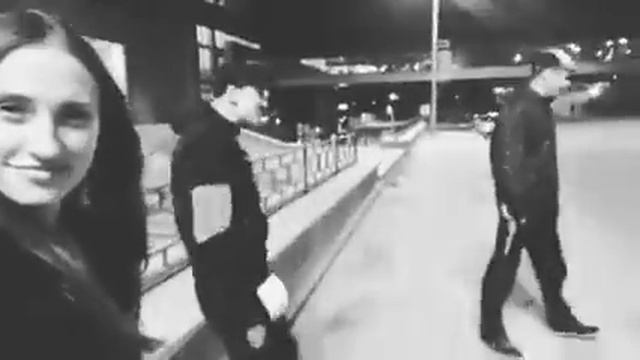 Этот город не спит смотреть онлайн