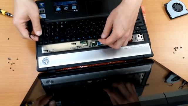 ASUS N61V (Разборка и ремонт ноутбука) смотреть онлайн