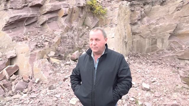 Валерий Быков рассказывает о Шокшинском месторождении Малинового кварцита смотреть онлайн