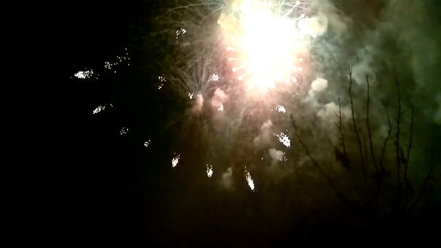 Новогодний высотный фейерверк «Все краски зимы» смотреть онлайн