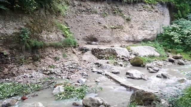 Едем к БЕЛОЙ РЕЧКЕ / ПЬЁМ ГОРНУЮ ВОДУ / БЕЛАЯ РЕЧКА смотреть онлайн