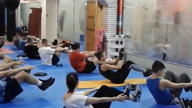 Прокачка пресса для бойцов_секции бокса\кикбоксинга V-RINGE смотреть онлайн