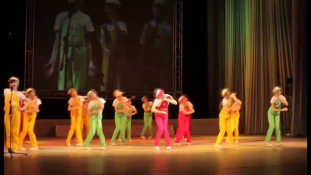 Праздничная детская программа "Пой и играй, веселый Май" смотреть онлайн