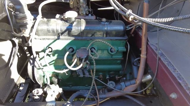 La Peugeot 402 B Limousine : l'élégance intemporelle au service du confort смотреть онлайн