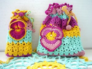 День вязания крючком