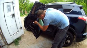 Снятие ручки двери Toyota RAV 4