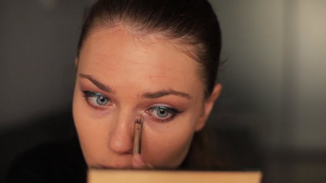Inglot PURE PIGMENT макияж со стрелками.
