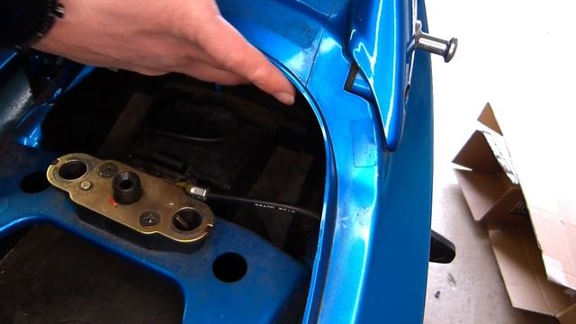 Suzuki GSF 650 S Blinkerwechsel смотреть онлайн