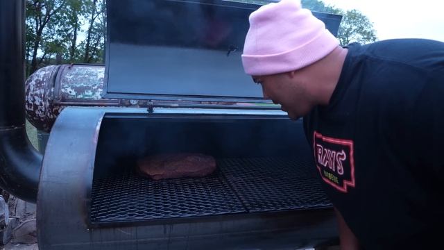 How to Make the #1 Brisket in Texas on the Goldee's Smoker смотреть онлайн