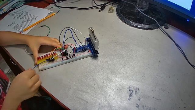 Connect 74HC595 with Micro:bit | Advance kid смотреть онлайн