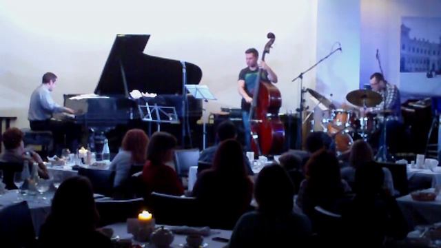 Stafford Hunter and the Vladimir Nesterenko (Владимир Нестеренко) Trio: "Honestly Speaking" смотреть онлайн