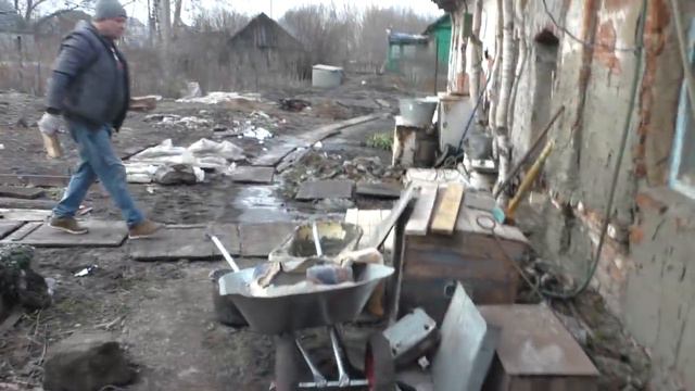 АЛЕКСАНДР ПОМОГАЕТ АННУШКЕ! смотреть онлайн