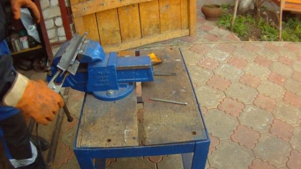 Приспособление.Как просверлить отверстие по центру трубы.DIY.Device.