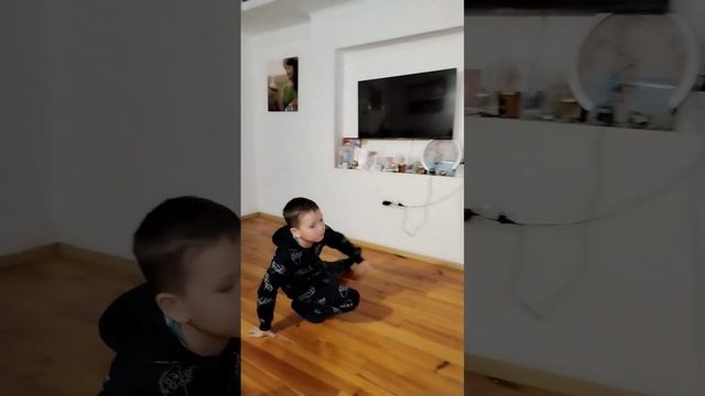 Мой первый зачет по Брейк дансу? смотреть онлайн