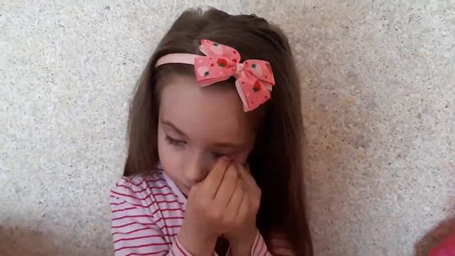 Ксюша прихорашивается смотреть онлайн