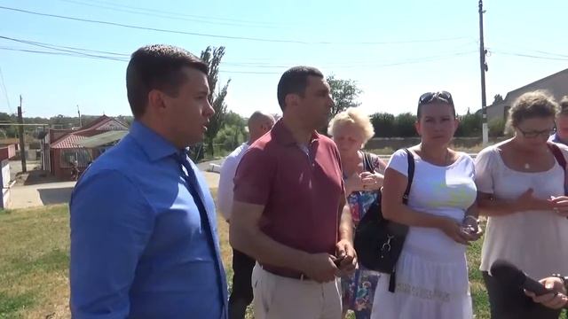 Жители Александровки перед собранием села,+- рассказывают о ситуации с директором школы смотреть онлайн
