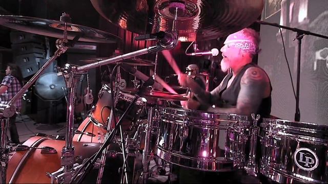 Desperado at Lava Cantina "Hotel California" смотреть онлайн