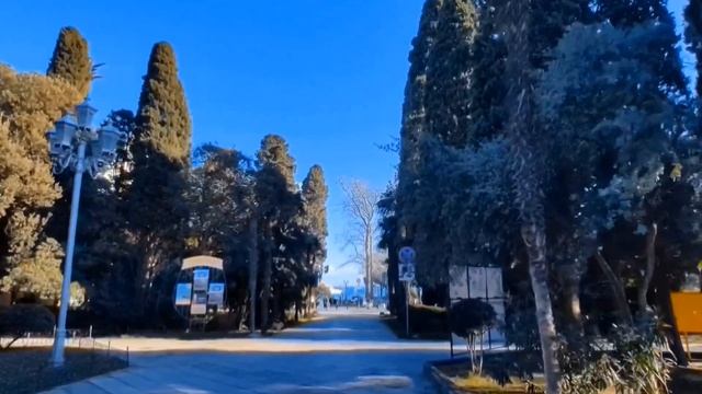 Ялта зимой. Песня - Яхта, Парус, Ялта. Исполняет Валентин Стрыкало