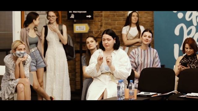 Курс Дизайн одежды. Выпуск 2021 смотреть онлайн