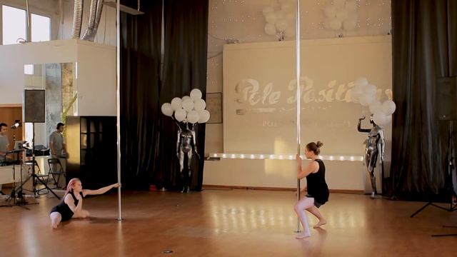 Юнона Юникова и Ольга Трифонова преподаватели студии Pole Positions Moscow смотреть онлайн