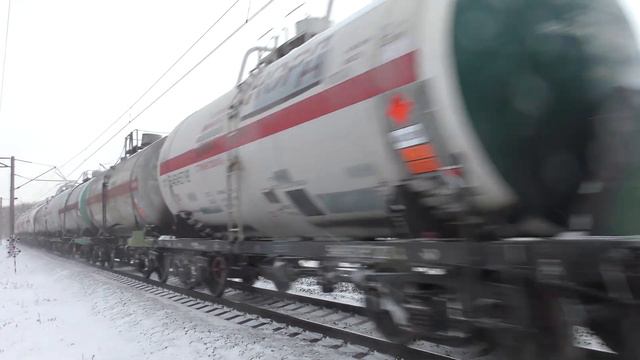 Электровоз ВЛ80С-2626 с грузовым поездом смотреть онлайн