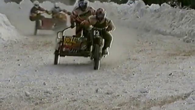 Меж.обл.мотокросс г.Кунгур(Пермская обл) 1996г зима смотреть онлайн