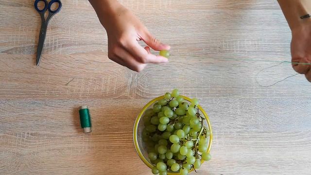 4 блюда к ПРАЗДНИЧНОМУ СТОЛУ на Хэллоуин / Жуткие вкусняшки смотреть онлайн