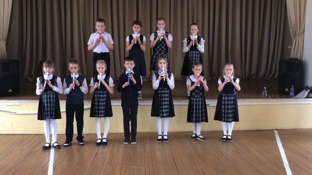 Ансамбль свирелей "ЛАДО" младшая группа исполняет украинскую народну песню "СТУКАЛКА - ГРЮКАЛКА" смотреть онлайн