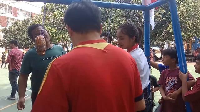 Kakak tarik tambang 6 lawan 7, mau berapa ronde jg gak akan menang смотреть онлайн