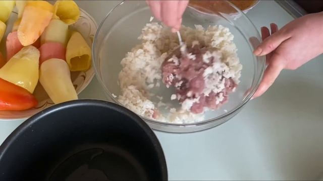 ФАРШИРОВАННЫЙ ПЕРЕЦ/Очень ВКУСНАЯ подлива/Stuffed bell peppers смотреть онлайн