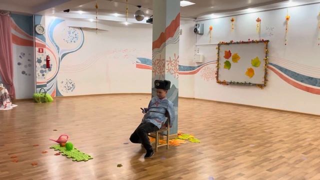 "Сторож Дедушка Егор"- сценка на осеннем празднике смотреть онлайн