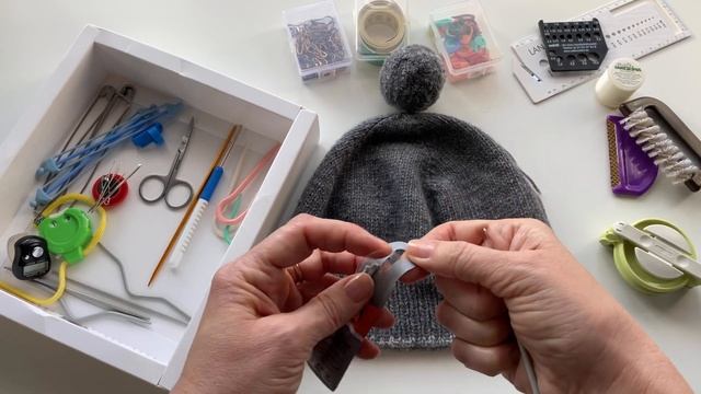 ВЯЗАЛЬНЫЙ ЭПИЗОД--ЧТО ВЯЖУ-СВИТЕР/ЧТО СВЯЗАЛА/МОИ ПОМОЩНИКИ АКСЕССУАРЫ ДЛЯ ВЯЗАНИЯ