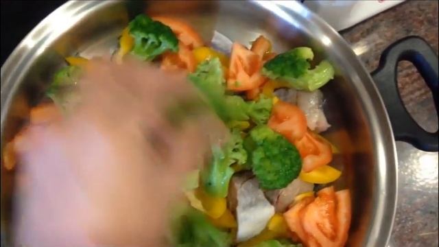 'Тушеный минтай с овощами на сковороде Вок iCook' смотреть онлайн