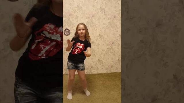 Танцуем вместе!! #танцы #танцуемвместе #дети #зажигаем #ледибагисуперкот #красотка #ледибаг смотреть онлайн