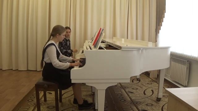 Атеполихина Д. О. Работа над музыкальным произведением на примере пьесы В.Калинникова «Элегия» смотреть онлайн