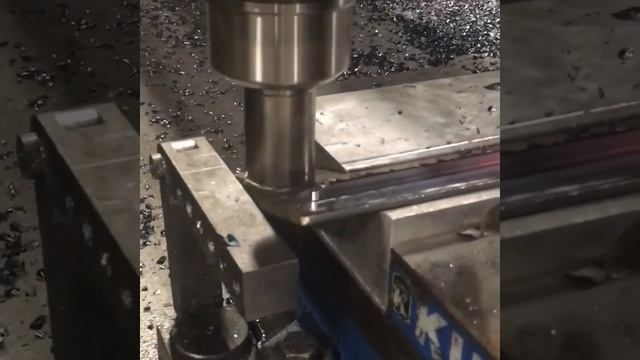 Фрезерование плиты под 45 градусов смотреть онлайн