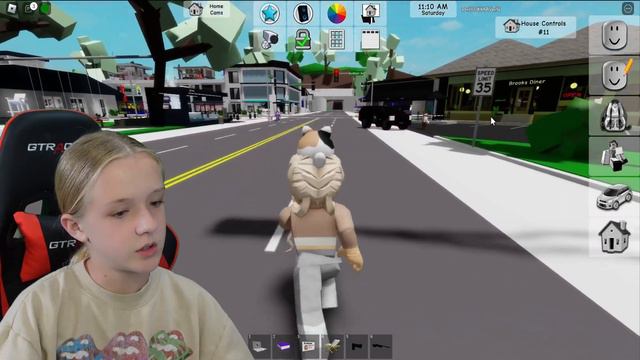 Trinity Dies Trying to Rob the Bank in Brookhaven!! смотреть онлайн