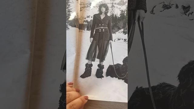 ещё немножко рекламных фотографий из старого журнала Vogue ☺️?♠️ смотреть онлайн