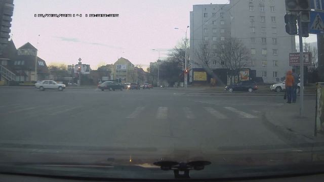 Олег дышит выхлопными газами -)-)-) Стартовал через пол секунды после него. смотреть онлайн
