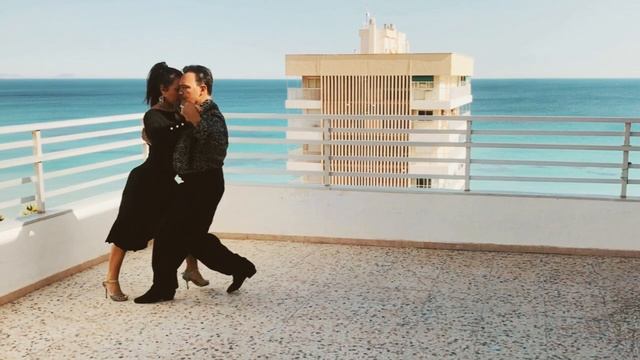 Musicality Demo #Milonga #Tango #Vals combination with Giro Milonguero by Georgina & Oscar смотреть онлайн