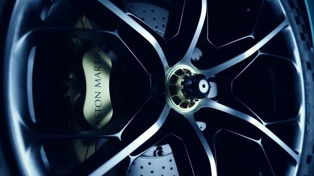 Дебютировала серийная Valhalla от Aston Martin смотреть онлайн