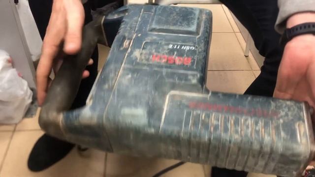 Отбойный молоток Bosch GSH11E смотреть онлайн
