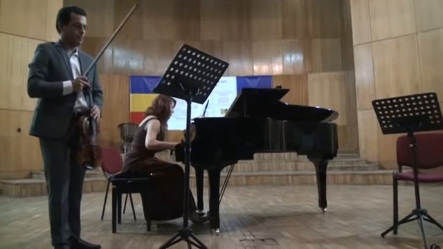 Daniel Mihai and Andreea Bratu in Mozart E minor Sonata K 304 смотреть онлайн